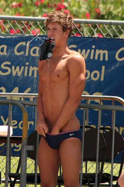 Black speedo - one of the best speedo pics I've seen