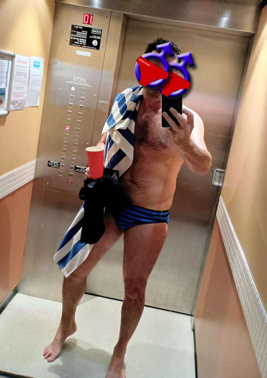 Speedo Elevator Selfie